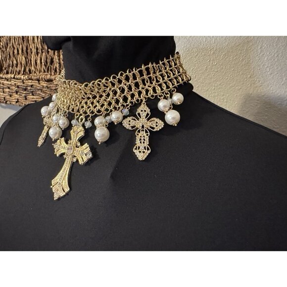 Women's Statement Necklace Cross Rhinestones Faux Pearls Goldtone NEW - Picture 2 of 8